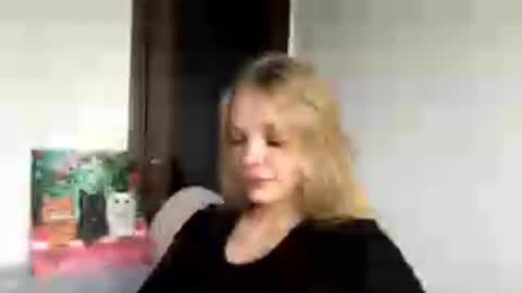 Amelia online show from 12-22-25, 07:05