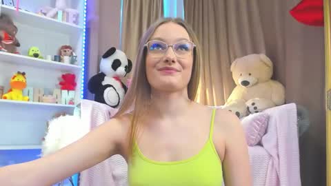 Ariel online show from 03-05-26, 03:08