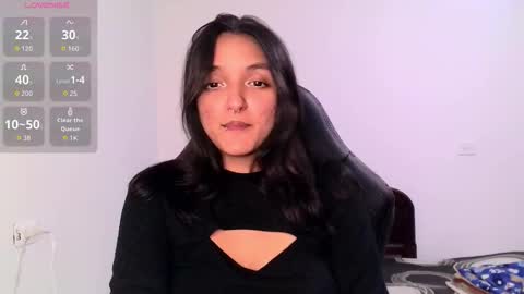 Snapshot of ari_20_ chatting on 09-11-25, 11:49 Bella online show from 09-11-25, 11:49