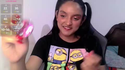 Snapshot of ari_20_ chatting on 10-15-25, 12:22 Bella online show from 10-15-25, 12:22