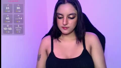 Snapshot of ari_20_ chatting on 11-16-25, 09:09 Bella online show from 11-16-25, 09:09