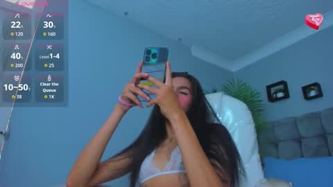 Snapshot of ari_coopeer chatting on 03-01-26, 09:06 Ari online show from 03-01-26, 09:06