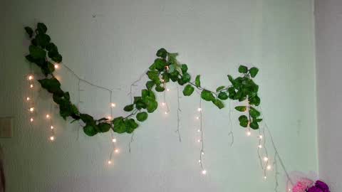 Snapshot of ari_kat666 chatting on 02-06-25, 02:44 ari online show from 02-06-25, 02:44