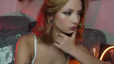 Snapshot of ari_kat666 chatting on 09-29-25, 03:33 ari online show from 09-29-25, 03:33