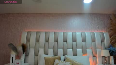 ari_lynn_ online show from 12-01-25, 03:11