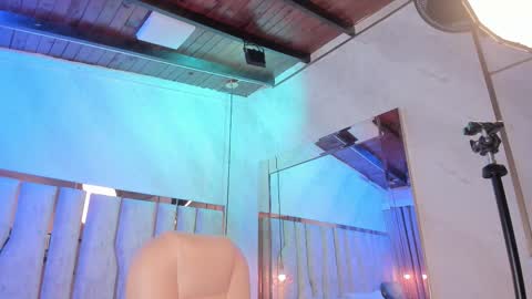 ARI  online show from 11-20-25, 11:43