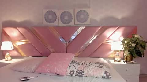 Ari  online show from 02-05-25, 01:15