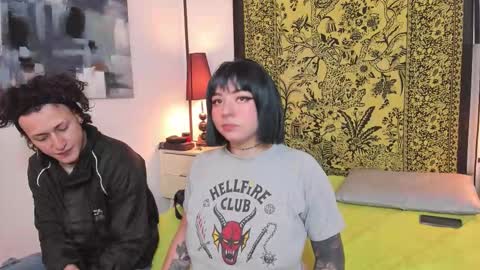 aria y orien  online show from 10-26-25, 10:54