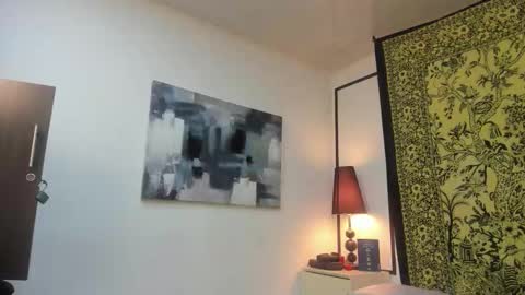 aria y orien  online show from 11-20-25, 10:59