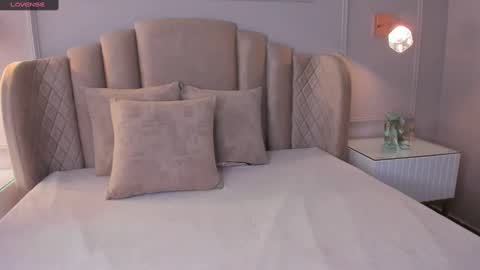 Aria  online show from 01-12-25, 03:17