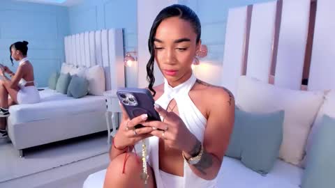  Aria  online show from 10-20-25, 12:16