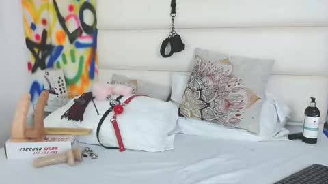 Snapshot of aria_martiin chatting on 02-28-25, 03:15 aria online show from 02-28-25, 03:15