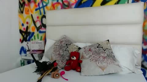 Snapshot of aria_martiin chatting on 03-06-25, 11:58 aria online show from 03-06-25, 11:58