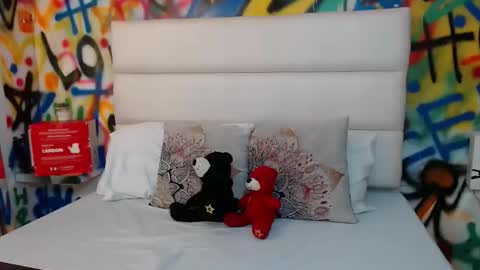 aria online show from 12-21-25, 11:17