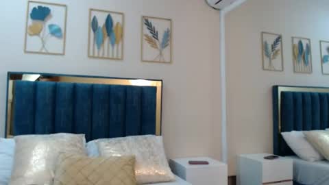 Snapshot of aria_martiin chatting on 06-12-26, 11:42 aria online show from 06-12-26, 11:42