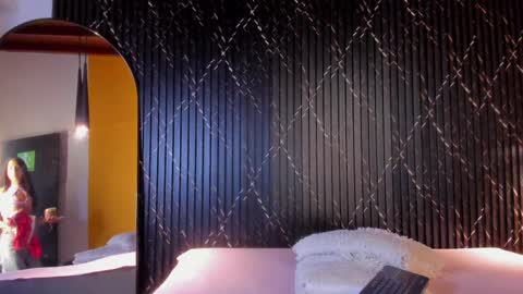 Snapshot of aria_millers_ chatting on 10-30-25, 10:49 Aria Millers online show from 10-30-25, 10:49