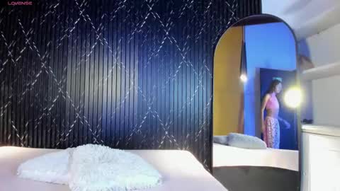 Snapshot of aria_millers_ chatting on 12-02-25, 12:10 Aria Millers online show from 12-02-25, 12:10