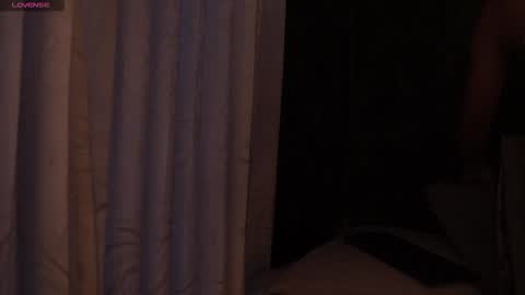 Snapshot of ariaa_isabell chatting on 11-27-25, 06:32 Ariaa online show from 11-27-25, 06:32