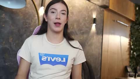 Snapshot of ariaa_isabell chatting on 01-05-26, 06:33 Ariaa online show from 01-05-26, 06:33