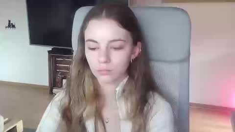 AriaCreazy online show from 10-31-25, 09:21