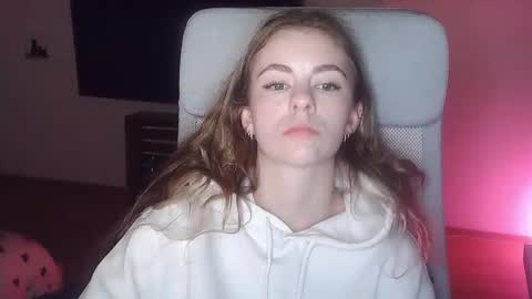 AriaCreazy online show from 11-17-25, 09:31