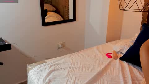 ariadelune7 online show from 01-07-26, 09:39