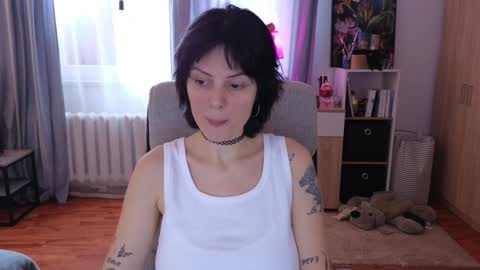 Snapshot of ariadna89 chatting on 02-05-25, 12:27 Adriana online show from 02-05-25, 12:27