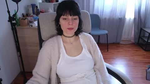 Snapshot of ariadna89 chatting on 02-25-25, 09:53 Adriana online show from 02-25-25, 09:53