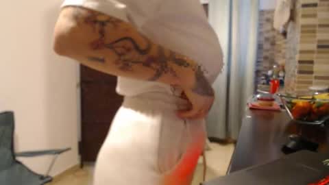 Snapshot of ariadna89 chatting on 12-14-25, 12:21 Adriana online show from 12-14-25, 12:21