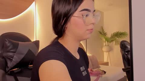 Snapshot of ariadna_boneville chatting on 02-19-26, 07:54 A R I A D N A online show from 02-19-26, 07:54