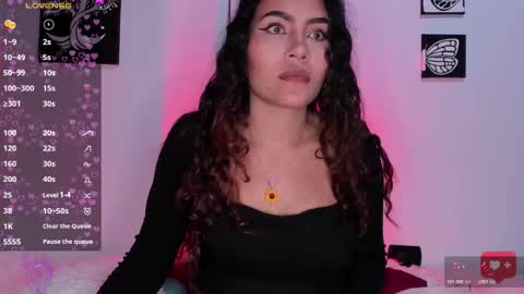 Snapshot of ariadna_tr chatting on 11-29-25, 02:36 Ari online show from 11-29-25, 02:36