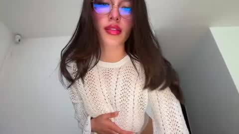 Snapshot of ariadnaz chatting on 07-03-26, 01:01 ARIADNA IM NEW HERE THANK YOU VERY MUCH FOR FOLLOWING ME online show from 07-03-26, 01:01