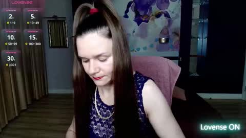 Snapshot of ariagrays chatting on 02-10-26, 02:59 AriaGray online show from 02-10-26, 02:59