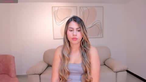 Snapshot of arialanne chatting on 09-30-25, 11:26 arialanne online show from 09-30-25, 11:26