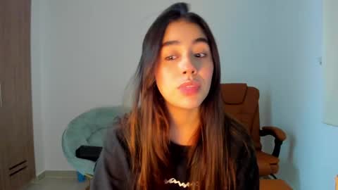 Snapshot of ariamontgomeryyy chatting on 02-24-25, 05:22 Aria Montgomery online show from 02-24-25, 05:22