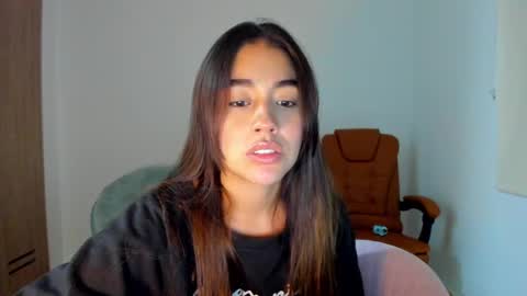 Snapshot of ariamontgomeryyy chatting on 02-24-25, 08:27 Aria Montgomery online show from 02-24-25, 08:27