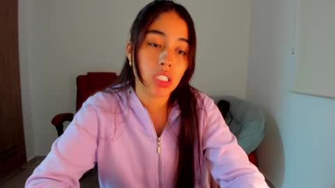 Snapshot of ariamontgomeryyy chatting on 03-10-25, 03:12 Aria Montgomery online show from 03-10-25, 03:12