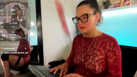 Snapshot of ariana_blonde_ chatting on 07-28-26, 07:39 Ariana blonde online show from 07-28-26, 07:39