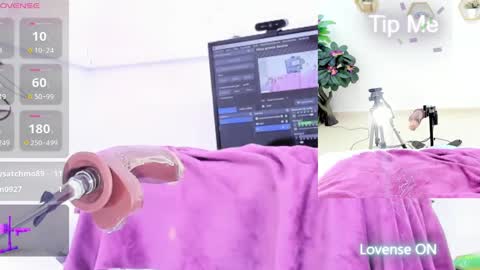 Snapshot of ariana_girl_ chatting on 03-11-25, 05:05 ariana girl online show from 03-11-25, 05:05