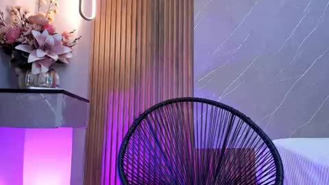 Ariana online show from 03-09-25, 12:42