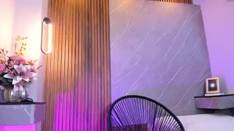 Ariana online show from 03-10-25, 03:30