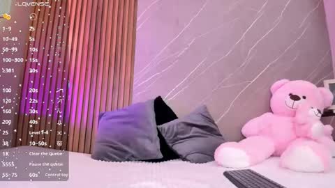 Ariana online show from 10-15-25, 12:49