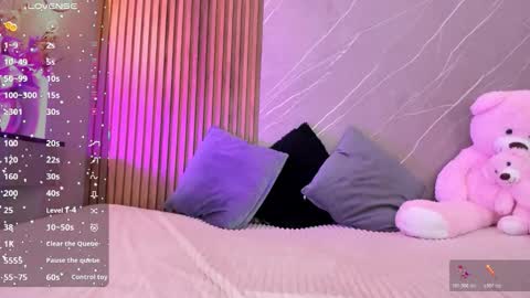 Ariana online show from 10-22-25, 12:38