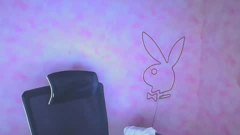 Snapshot of ariana_muur chatting on 09-22-25, 11:23 Ariana online show from 09-22-25, 11:23