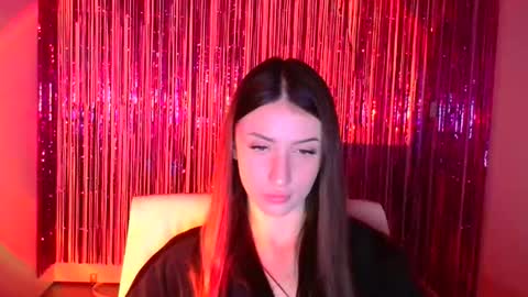 Snapshot of ariana_muur chatting on 09-26-25, 05:22 Ariana online show from 09-26-25, 05:22