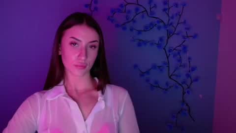 Ariana online show from 12-17-25, 12:33