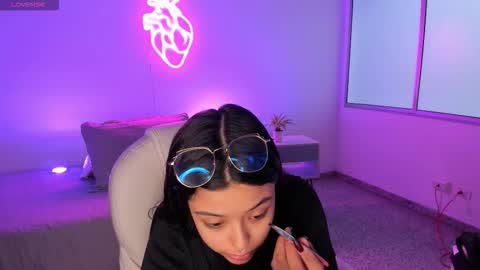 Ariana  online show from 11-15-25, 12:23