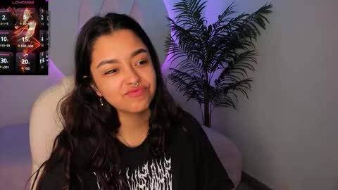 Ariana  online show from 11-22-25, 12:15