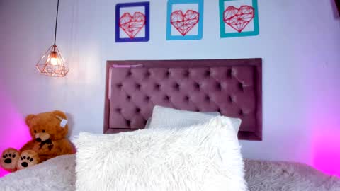 Snapshot of ariana_zc_ chatting on 03-05-25, 12:27 Susan online show from 03-05-25, 12:27