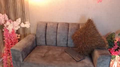 Snapshot of arianaarousse chatting on 01-09-26, 08:54 arianaarousse online show from 01-09-26, 08:54